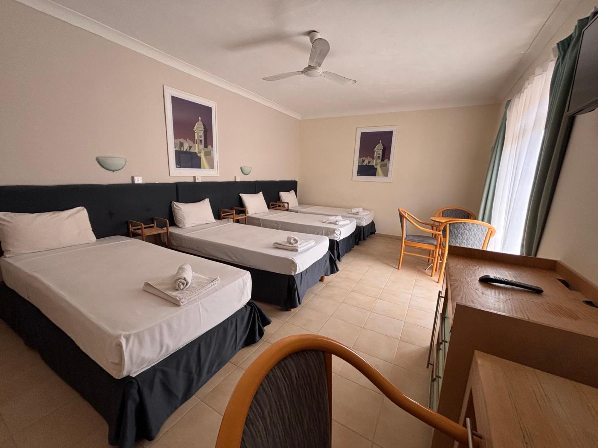 The San Anton Hotel St. Paul's Bay Room photo